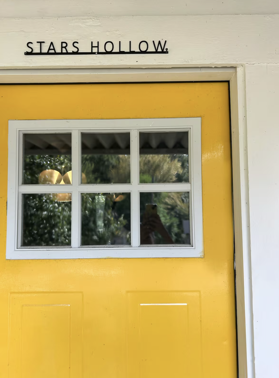 Yellow Stars Hollow front door
